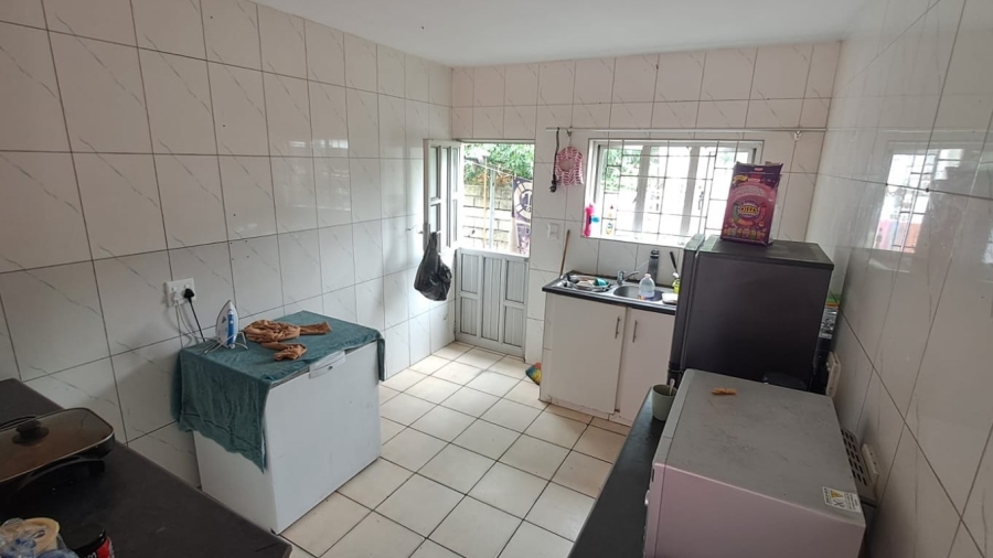 6 Bedroom Property for Sale in Austerville KwaZulu-Natal