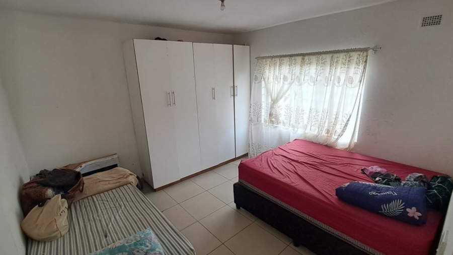 6 Bedroom Property for Sale in Austerville KwaZulu-Natal