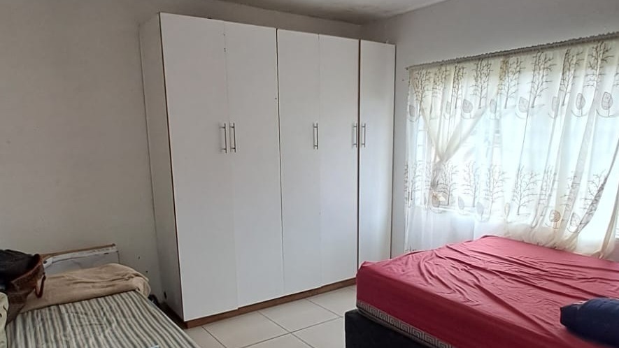 6 Bedroom Property for Sale in Austerville KwaZulu-Natal