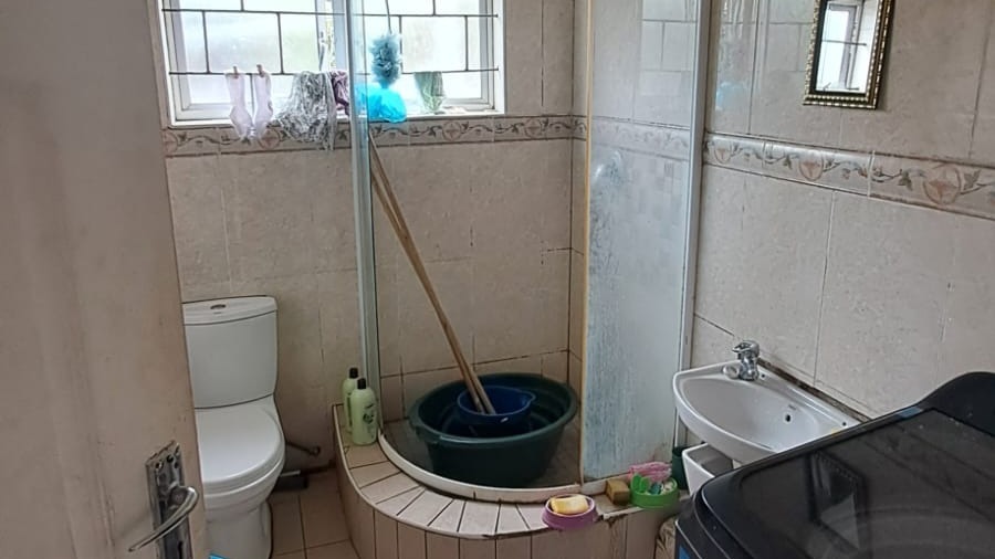 6 Bedroom Property for Sale in Austerville KwaZulu-Natal