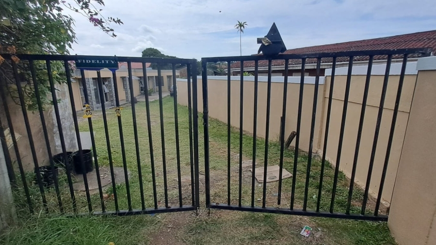 6 Bedroom Property for Sale in Austerville KwaZulu-Natal