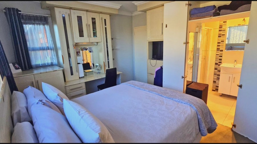 4 Bedroom Property for Sale in Orient Heights KwaZulu-Natal