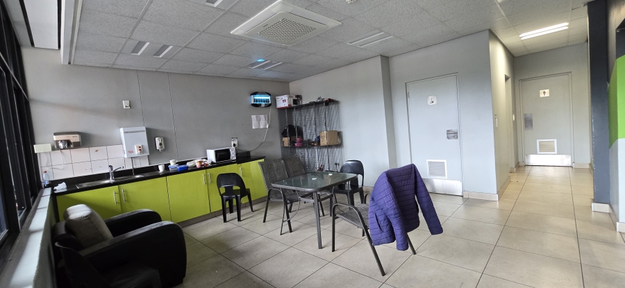 To Let Commercial Property for Rent in Cliffdale KwaZulu-Natal