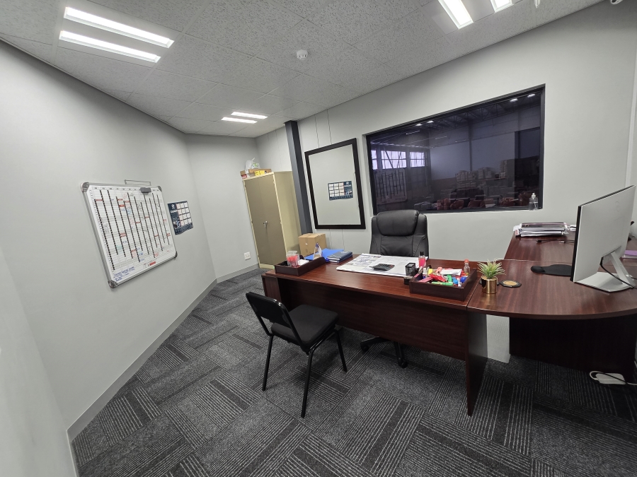 To Let Commercial Property for Rent in Cliffdale KwaZulu-Natal