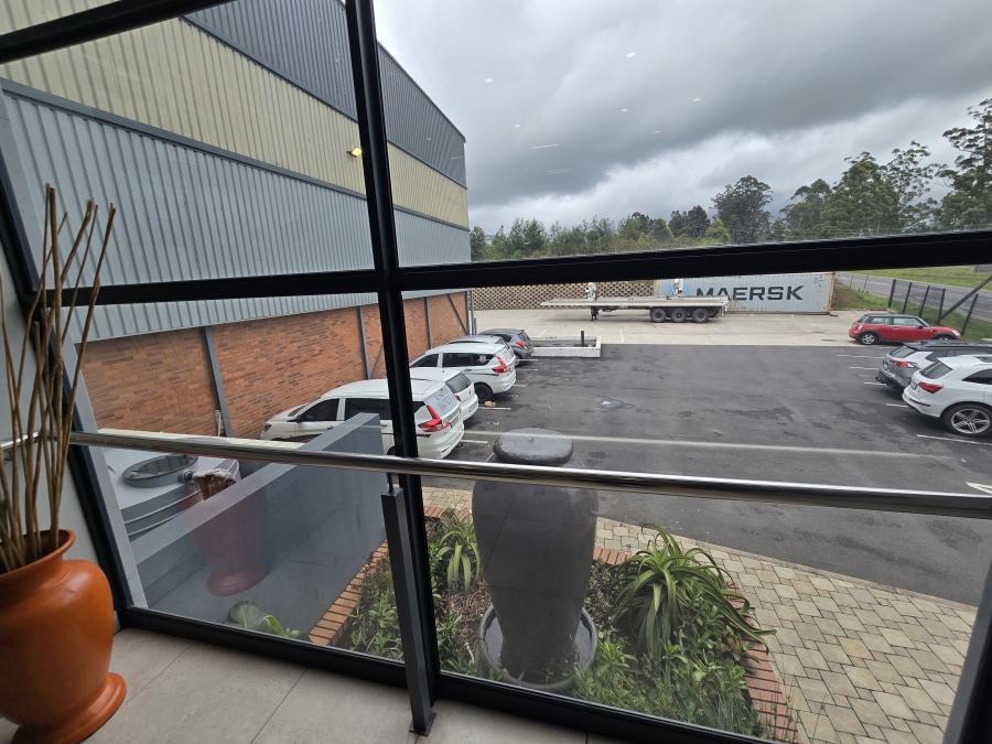 To Let Commercial Property for Rent in Cliffdale KwaZulu-Natal