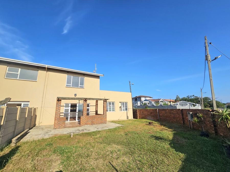 To Let 4 Bedroom Property for Rent in Brighton Beach KwaZulu-Natal