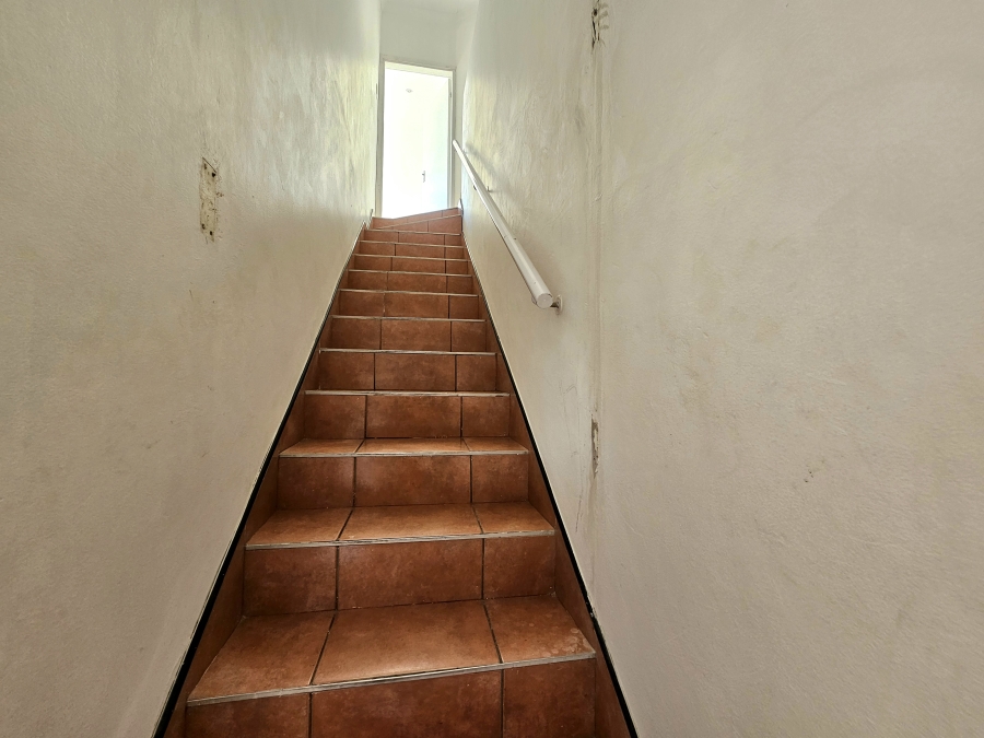 To Let 4 Bedroom Property for Rent in Brighton Beach KwaZulu-Natal