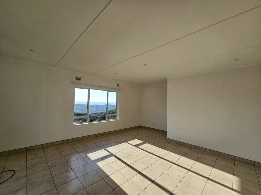 To Let 4 Bedroom Property for Rent in Brighton Beach KwaZulu-Natal