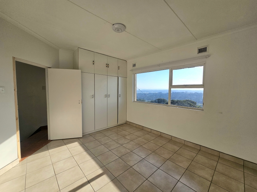To Let 4 Bedroom Property for Rent in Brighton Beach KwaZulu-Natal