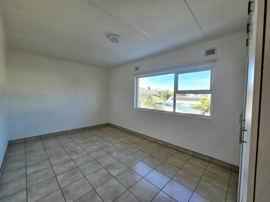 To Let 4 Bedroom Property for Rent in Brighton Beach KwaZulu-Natal