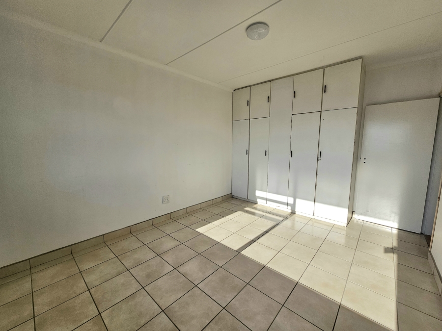 To Let 4 Bedroom Property for Rent in Brighton Beach KwaZulu-Natal
