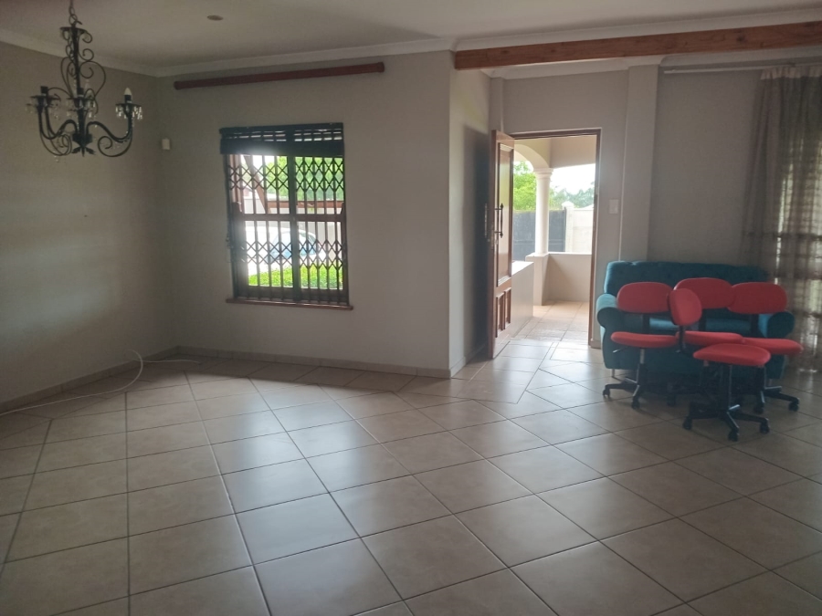 To Let 5 Bedroom Property for Rent in Bellevue KwaZulu-Natal
