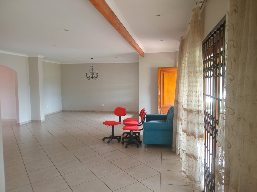 To Let 5 Bedroom Property for Rent in Bellevue KwaZulu-Natal