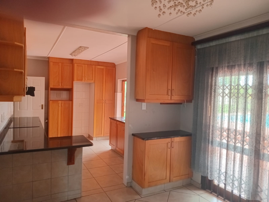 To Let 5 Bedroom Property for Rent in Bellevue KwaZulu-Natal