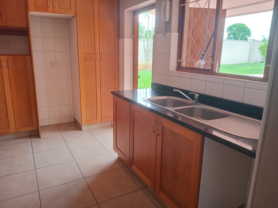 To Let 5 Bedroom Property for Rent in Bellevue KwaZulu-Natal