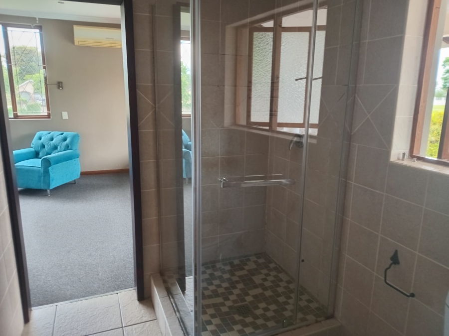 To Let 5 Bedroom Property for Rent in Bellevue KwaZulu-Natal