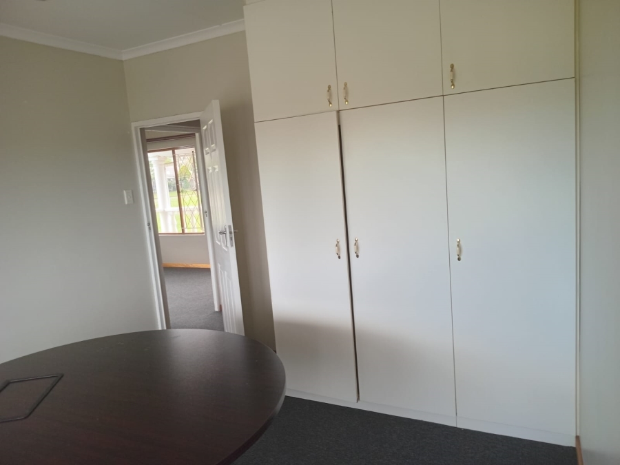 To Let 5 Bedroom Property for Rent in Bellevue KwaZulu-Natal