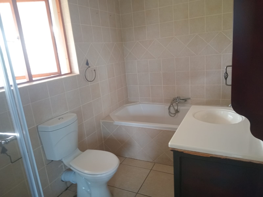 To Let 5 Bedroom Property for Rent in Bellevue KwaZulu-Natal