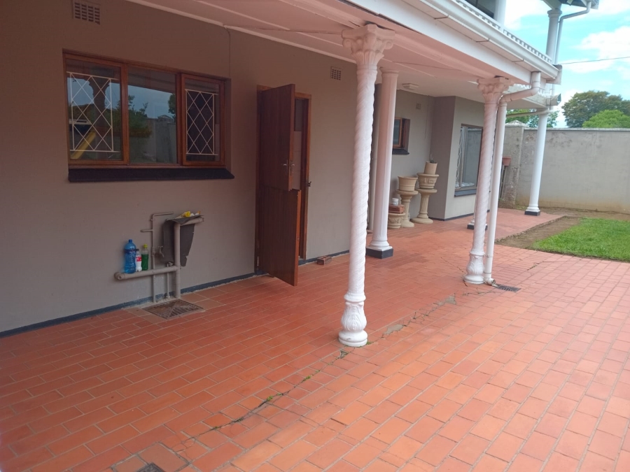 To Let 5 Bedroom Property for Rent in Bellevue KwaZulu-Natal