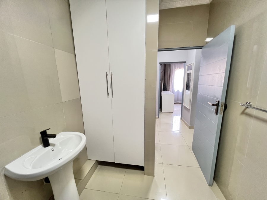 2 Bedroom Property for Sale in Morningside KwaZulu-Natal