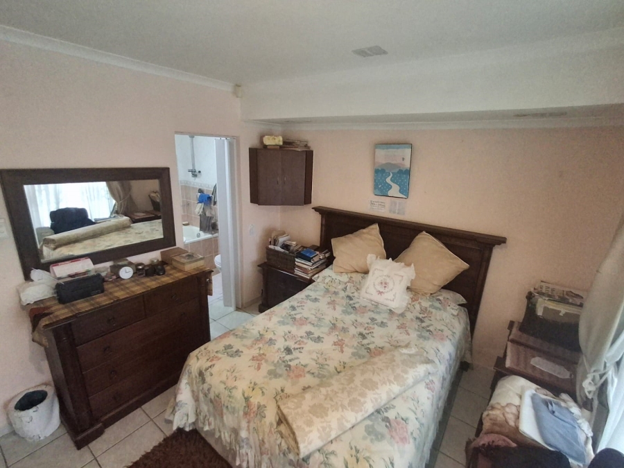2 Bedroom Property for Sale in Margate KwaZulu-Natal