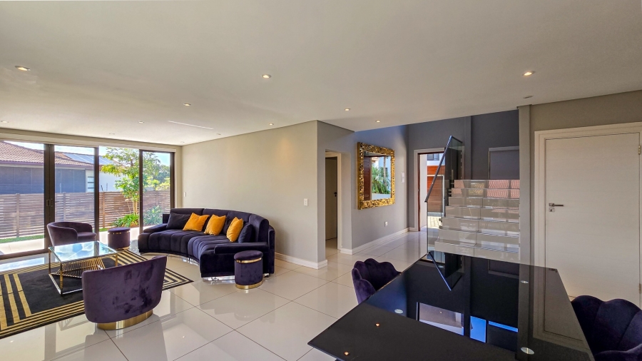 6 Bedroom Property for Sale in Izinga KwaZulu-Natal