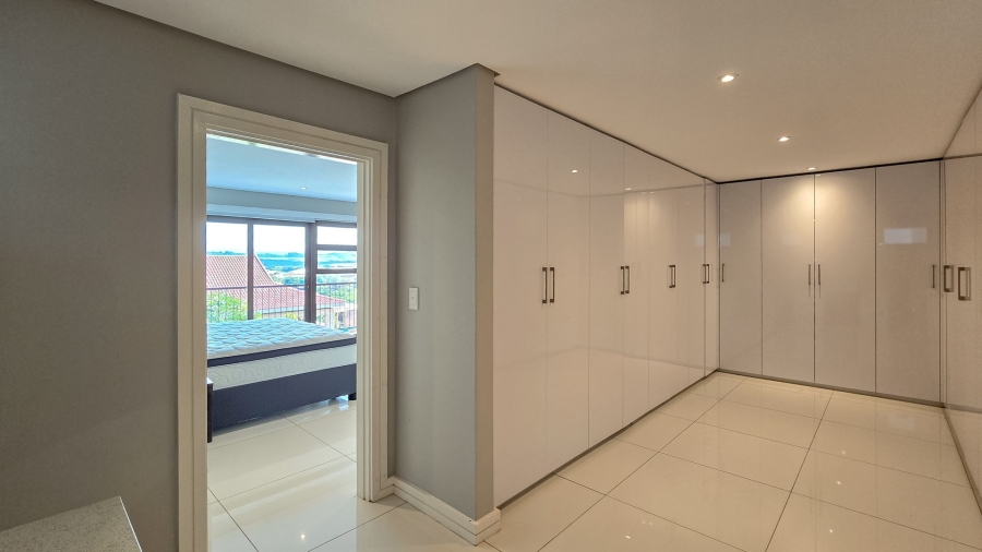 6 Bedroom Property for Sale in Izinga KwaZulu-Natal