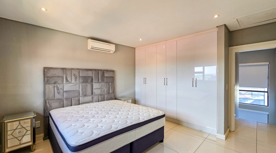 6 Bedroom Property for Sale in Izinga KwaZulu-Natal
