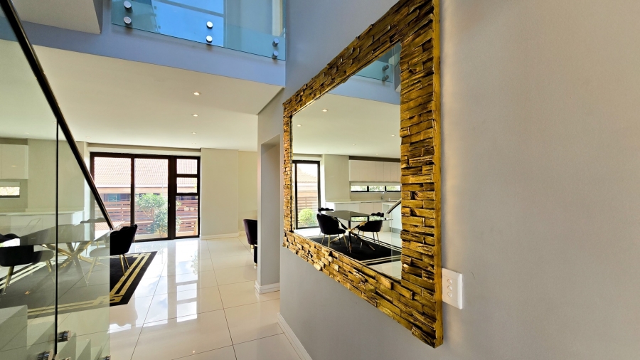 6 Bedroom Property for Sale in Izinga KwaZulu-Natal
