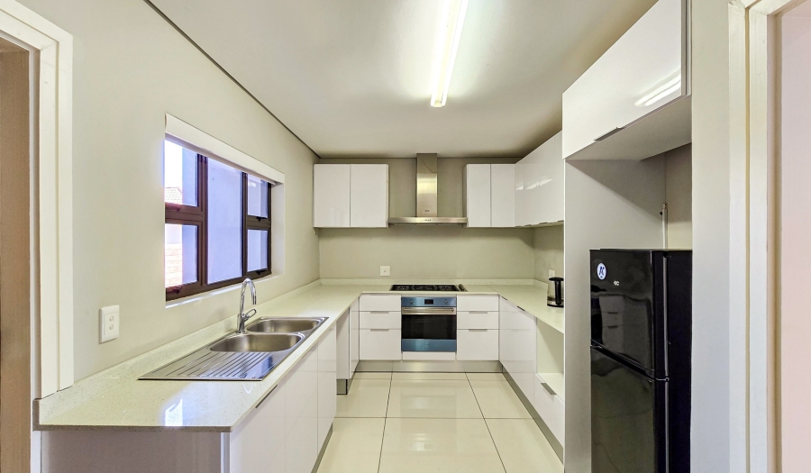 6 Bedroom Property for Sale in Izinga KwaZulu-Natal