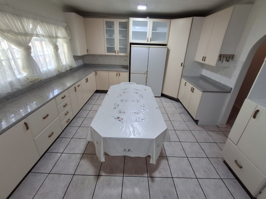 3 Bedroom Property for Sale in Aviary Hill KwaZulu-Natal