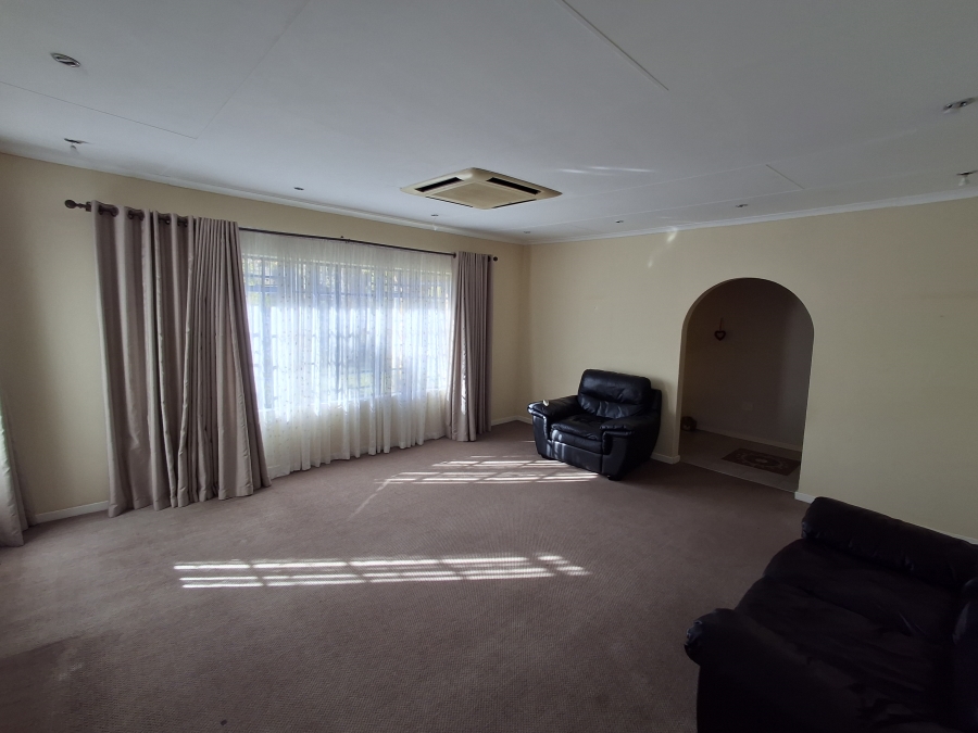 3 Bedroom Property for Sale in Aviary Hill KwaZulu-Natal