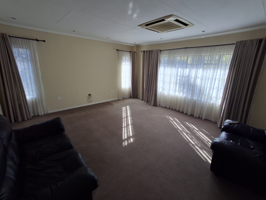 3 Bedroom Property for Sale in Aviary Hill KwaZulu-Natal