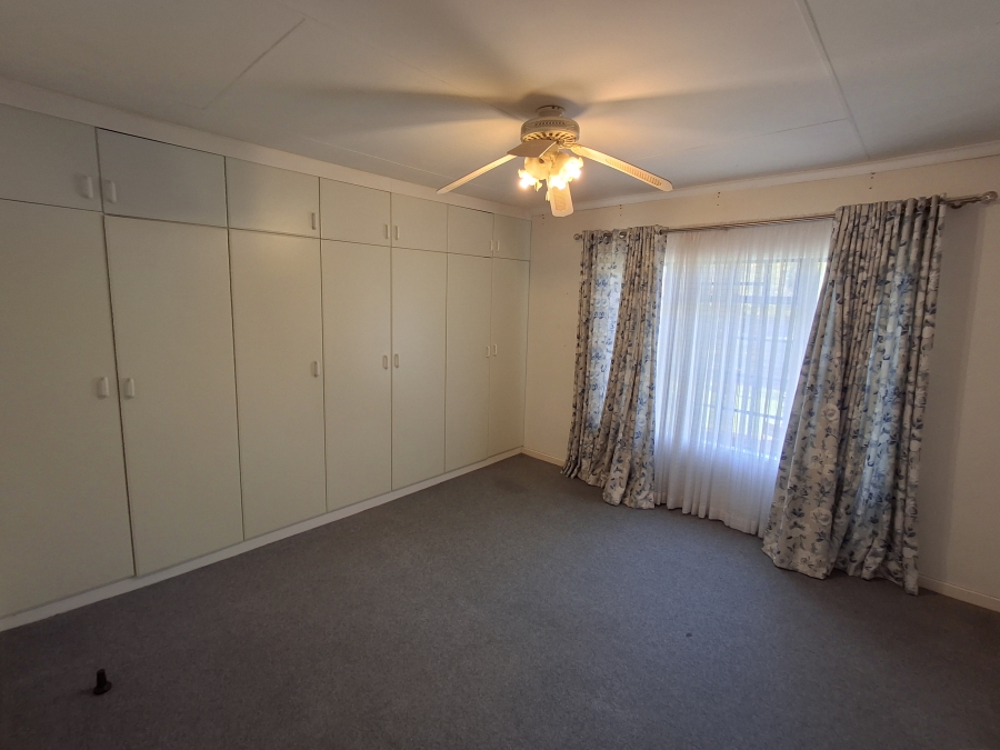 3 Bedroom Property for Sale in Aviary Hill KwaZulu-Natal