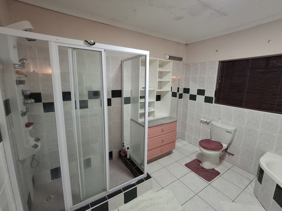 3 Bedroom Property for Sale in Aviary Hill KwaZulu-Natal