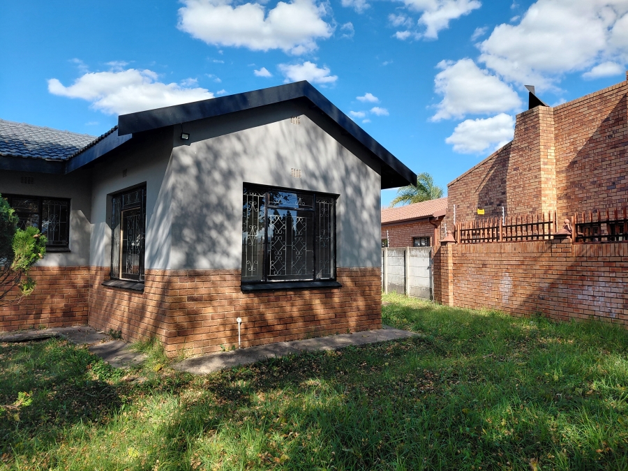 4 Bedroom Property for Sale in Lennoxton KwaZulu-Natal