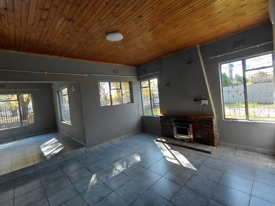 4 Bedroom Property for Sale in Lennoxton KwaZulu-Natal