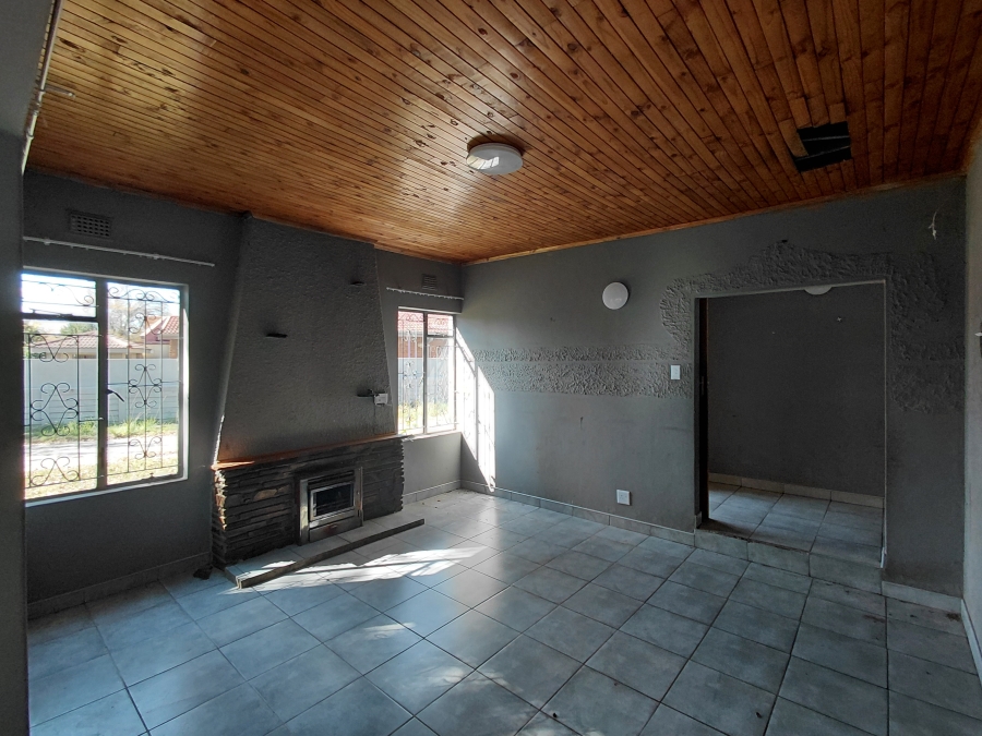 4 Bedroom Property for Sale in Lennoxton KwaZulu-Natal