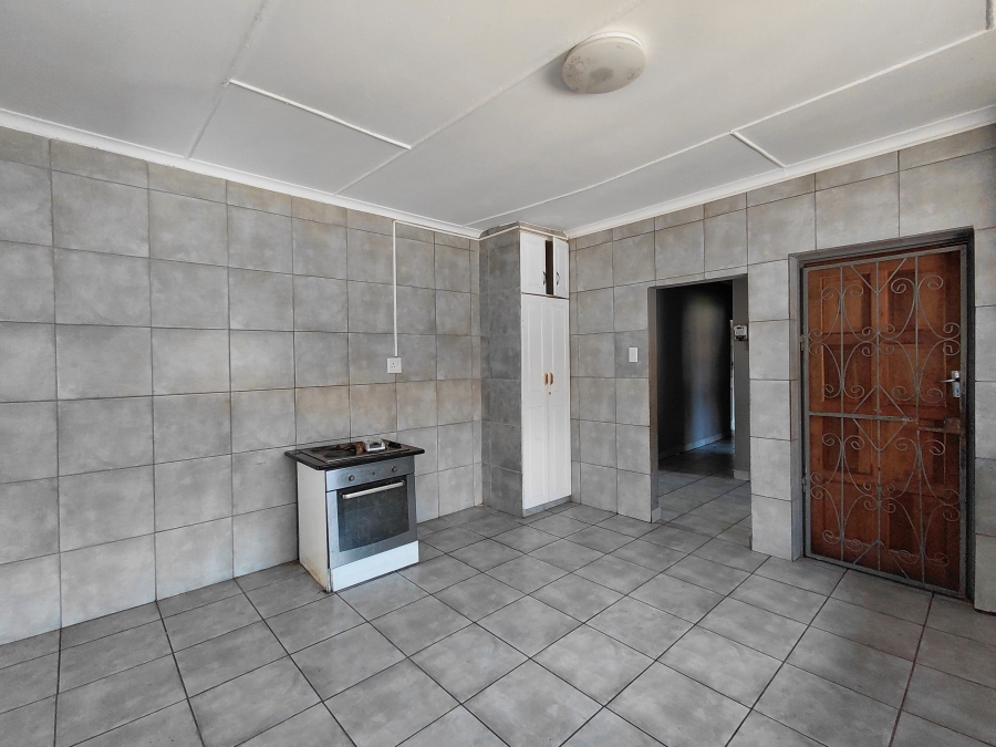 4 Bedroom Property for Sale in Lennoxton KwaZulu-Natal