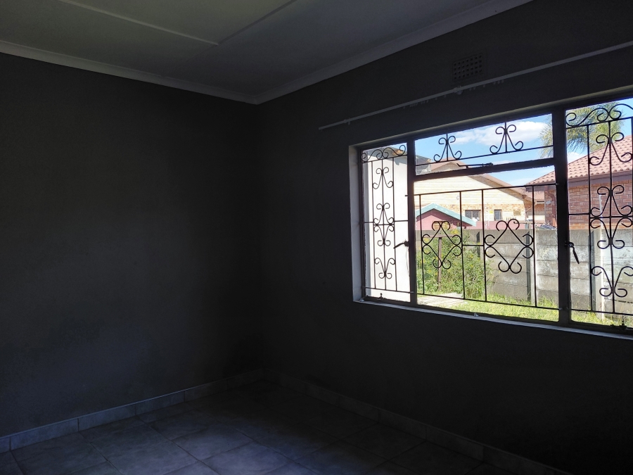 4 Bedroom Property for Sale in Lennoxton KwaZulu-Natal