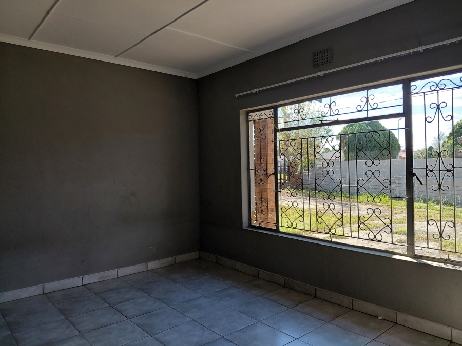 4 Bedroom Property for Sale in Lennoxton KwaZulu-Natal