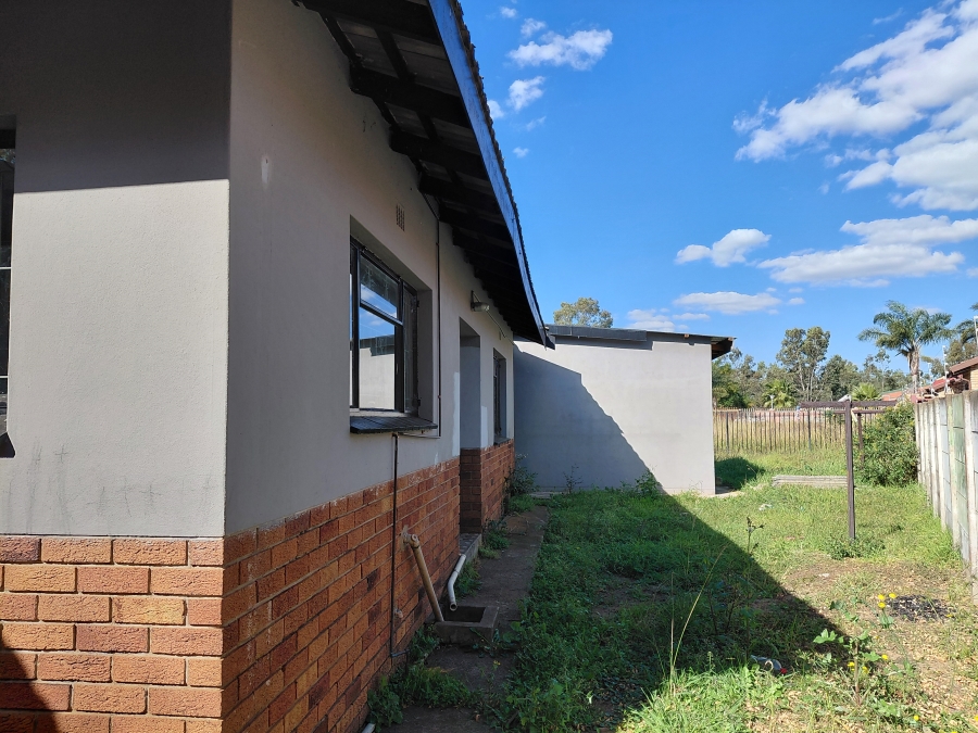 4 Bedroom Property for Sale in Lennoxton KwaZulu-Natal