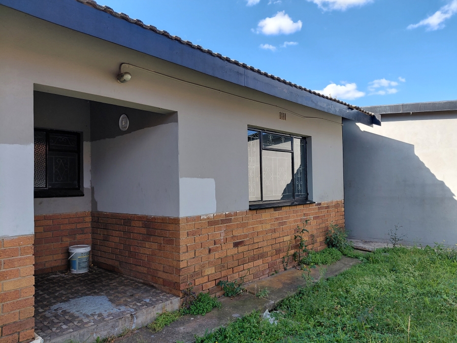 4 Bedroom Property for Sale in Lennoxton KwaZulu-Natal