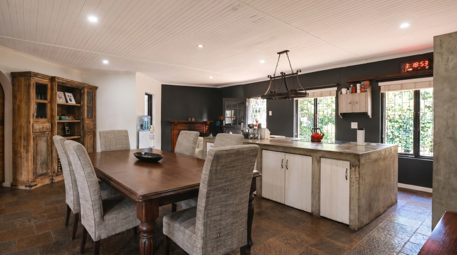 5 Bedroom Property for Sale in Hilton Gardens KwaZulu-Natal