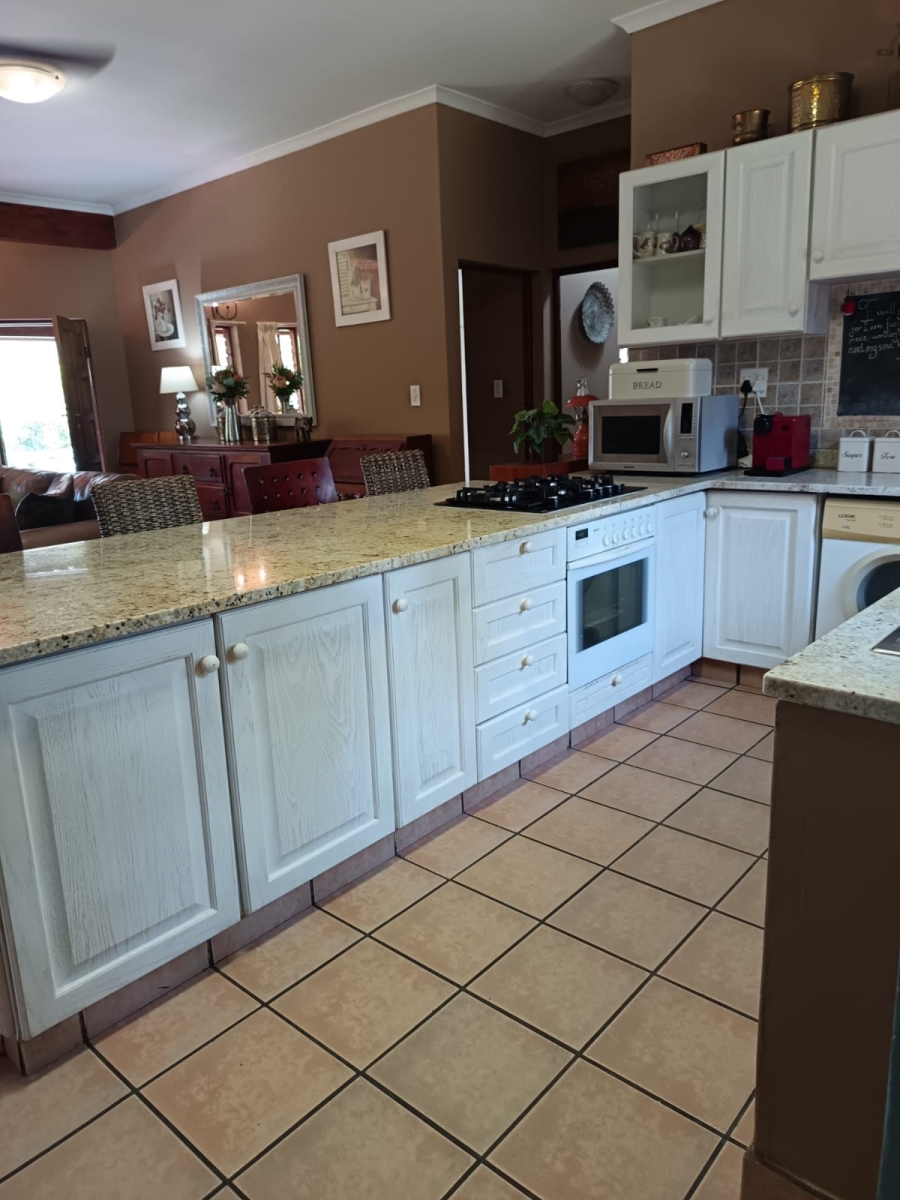4 Bedroom Property for Sale in Monteseel KwaZulu-Natal