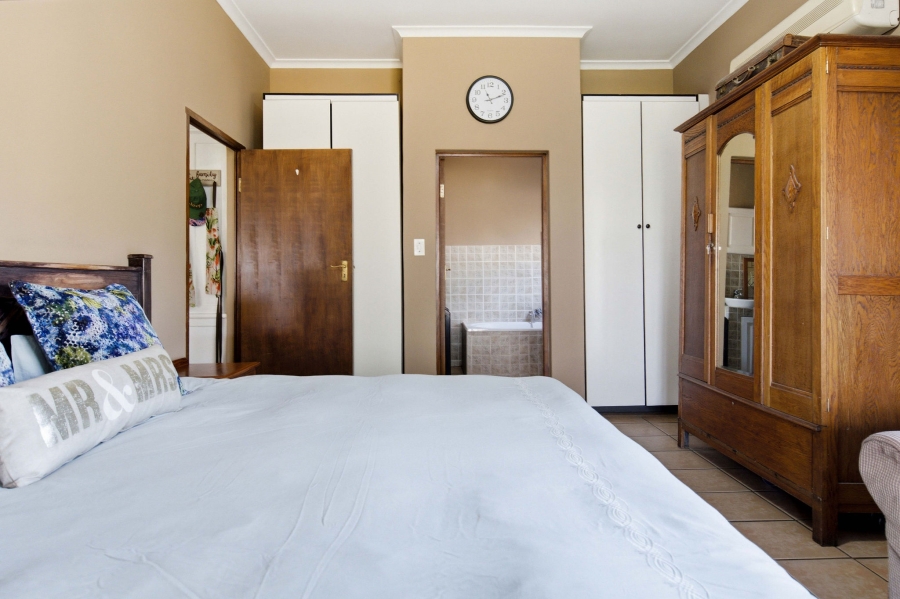 4 Bedroom Property for Sale in Monteseel KwaZulu-Natal