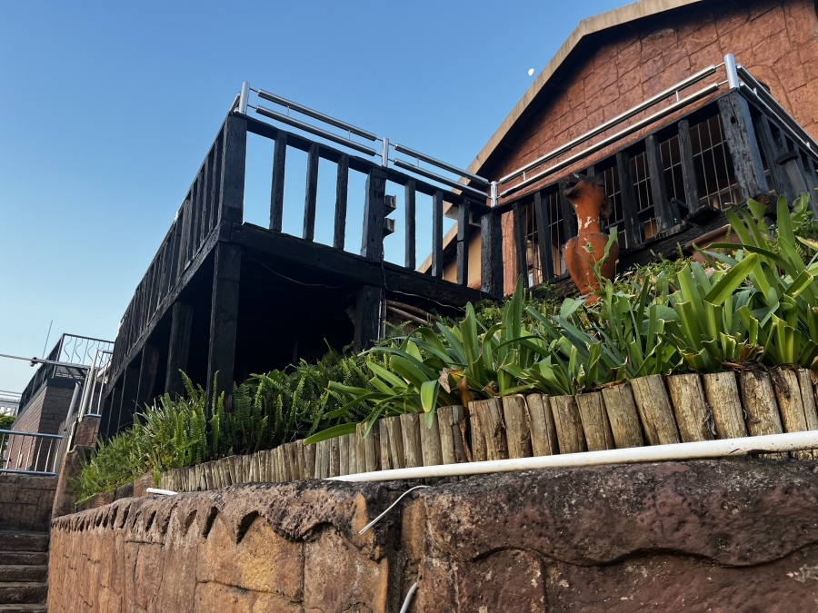 2 Bedroom Property for Sale in Raisethorpe KwaZulu-Natal