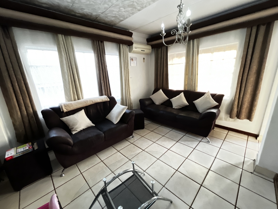 2 Bedroom Property for Sale in Raisethorpe KwaZulu-Natal