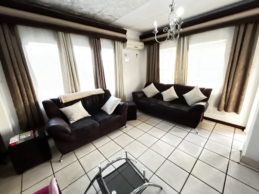 2 Bedroom Property for Sale in Raisethorpe KwaZulu-Natal