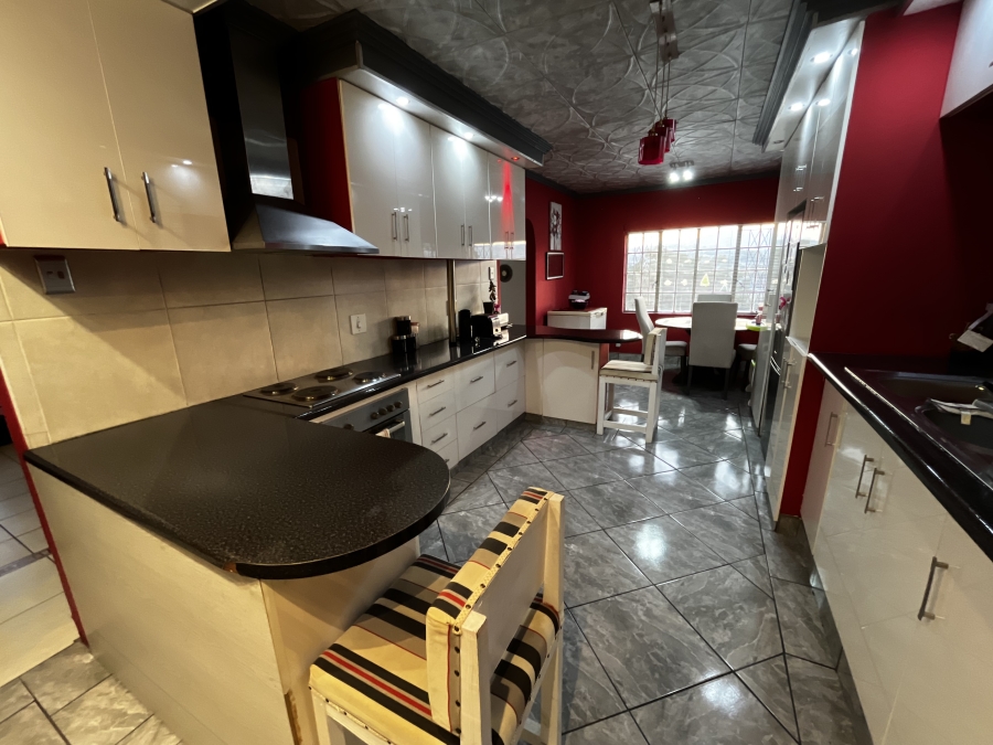2 Bedroom Property for Sale in Raisethorpe KwaZulu-Natal